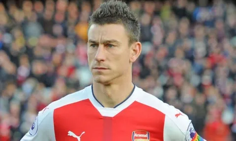 Thủ quân Arsenal chỉ ra người Liverpool 'không thể ngăn cản' vào cuối tuần