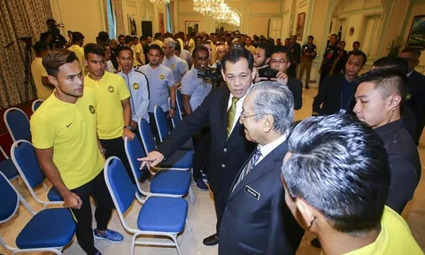 Thủ tướng Malaysia: "Tôi sẽ đến đó. Đừng làm tôi và quốc gia thất vọng"