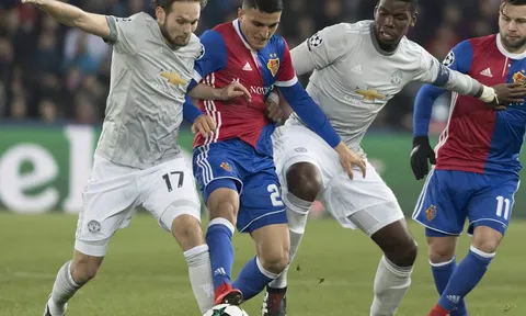 Thua Basel, Blind nhận lỗi, Mourinho bênh vực