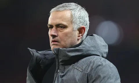 Thua Man City, Jose Mourinho nói gì về cuộc đua đến ngôi vô địch?