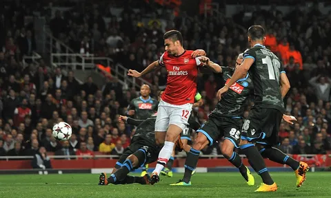 Tiền đạo Arsenal sẽ là mảnh ghép hoàn hảo cho Napoli?