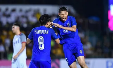 Tiền đạo Thái Lan: 'Chúng tôi không sợ biển người Malaysia'