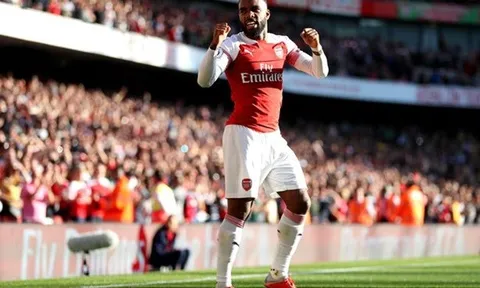 Tiết lộ điều bí mật đồng đội đã nói với Lacazette sau hiệp 1