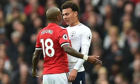 TIẾT LỘ lý do Dele Alli bị Ashley Young dằn mặt