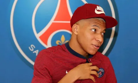 TIẾT LỘ: Mbappe từng nói chuyện riêng với Real Madrid