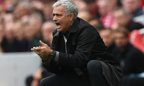 Tiết lộ: Mourinho từng 2 lần 'chê' lời đề nghị của Liverpool