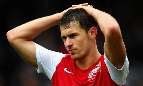 Tiết lộ: Lý do không gia hạn phũ phàng Arsenal nói với Ramsey