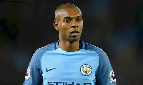 Tìm "Fernandinho 2.0", Pep tính "nẫng tay trên" mục tiêu 70 triệu bảng của Man Utd