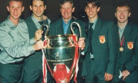 TIN BUỒN! Người "ươm mầm" cho thế hệ Man Utd 1992 qua đời