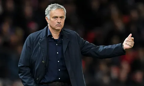 Tin nhanh 05/10: M.U sa thải Mourinho, chốt cái tên thay thế