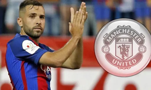 Tin nhanh 26/11: Siêu hậu vệ mở đường tới Man Utd