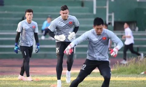 Tuyển Việt Nam: Bất ngờ lớn trong khung gỗ!