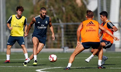 Tỏa sáng rực rỡ, Benzema sung mãn trên sân tập
