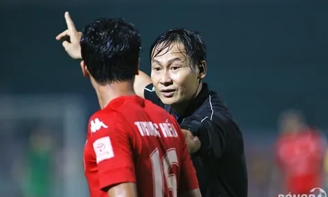 Tổng hợp lượt trận sớm vòng 23 V-League: Trọng tài bẻ còi giúp FLC Thanh Hóa trở lại ngôi đầu