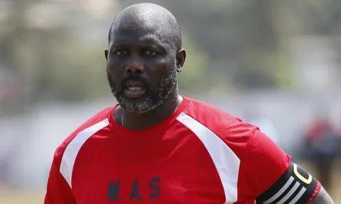 Tổng thống George Weah chơi 79 phút trận giao hữu với Nigeria