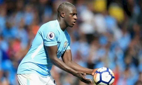 Top 3 hậu vệ trái hàng đầu Premier League: Ấn tượng "siêu quậy" Man City