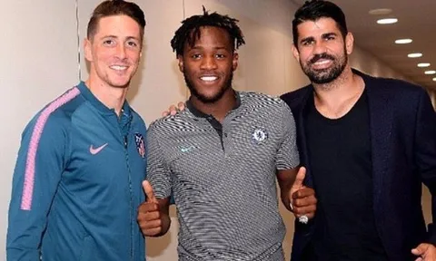 Torres, Costa chụp ảnh cùng ngôi sao giúp Chelsea thắng Atletico