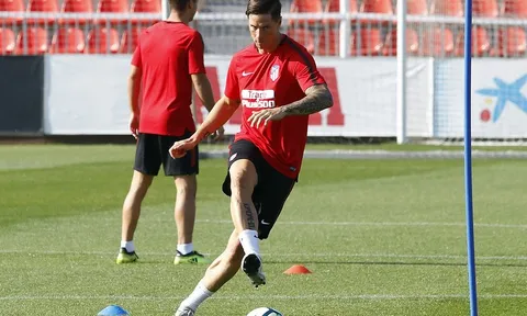 Torres tập luyện cật lực, quyết ghi bàn đầu tiên cho Atletico