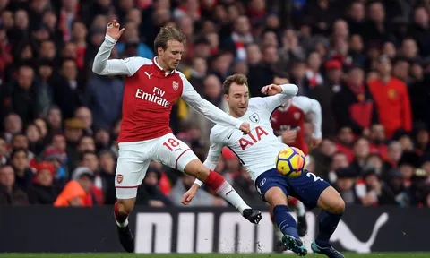 Tottenham thảm bại: Nho vẫn còn xanh!
