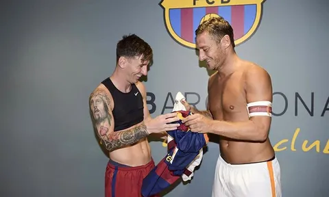Totti: 'Đừng cho Ronaldo biết chuyện tôi bảo Messi là số một'