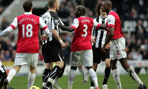 Trận hoà điên rồ giữa Arsenal và Newcastle mùa giải 2010/11