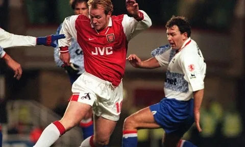 Trò cũ Wenger thừa nhận 'có thể đã chết hoặc phải sống trong tù tội'