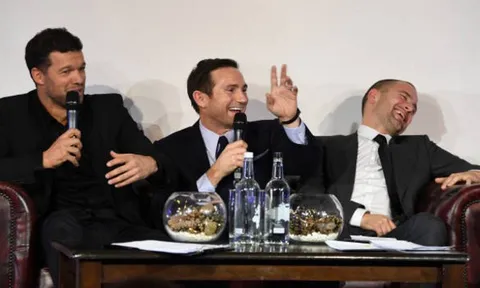 Trở lại Chelsea, Lampard cười khoái chí bên cạnh Ballack và Cole