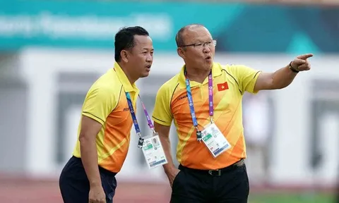 "Cánh tay phải" của HLV Park Hang-seo rút lui trước thềm AFF Cup 2018
