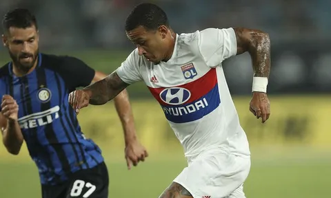 'Trôi dạt' sang Pháp, Depay vẫn mơ ngày khoác áo Real