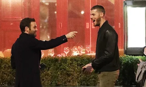'Trốn' đồng đội, De Gea và Mata vui vẻ hẹn hò riêng tư với nhau