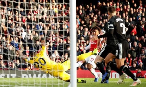 TRỰC TIẾP Arsenal 3-1 Burnley: Iwobi kết liễu trận đấu (KẾT THÚC)