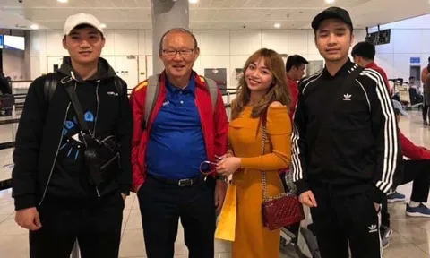 Thầy Park giao lưu cùng fan, ĐT Việt Nam về nước