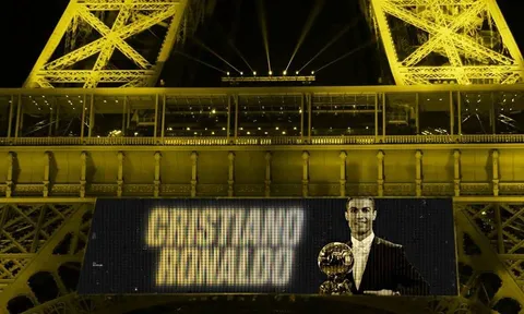 Vượt Messi và Neymar, Cristiano Ronaldo giành Ballon d'Or 2017