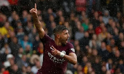 TRỰC TIẾP Watford 0-6 Manchester City: Hat-trick cho Aguero (Kết thúc)