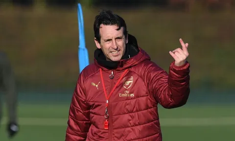 Trước cơ hội trở lại top 4, Emery đốc thúc các học trò tập luyện
