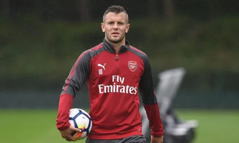 Tương lai của Wilshere sẽ được Wenger làm rõ vào tháng 12