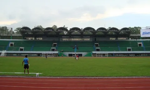 Tuyển Việt Nam sẽ đá trận bán kết lượt đi trên SVĐ tồi tàn nhất AFF Cup