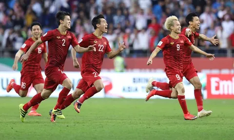'Tuyển Việt Nam vào tứ kết Asian Cup là sự tươi mới'