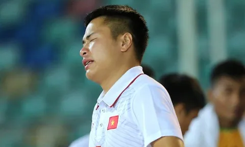 Tuyển thủ U18 Việt Nam bật khóc sau thất bại trước U18 Myanmar