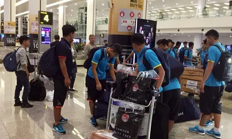 U18 Việt Nam lặng lẽ về nước sau thất bại tại VCK U18 ĐNÁ 2017
