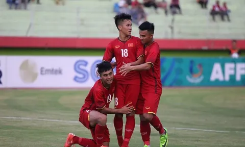 Video Nhâm Mạnh Dũng đánh đầu đẳng cấp xé lưới U19 Jordan