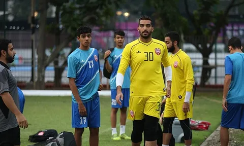 U23 Bahrain mải miết "liếc" U23 Việt Nam trên sân tập