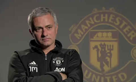 Mourinho cần ngăn chặn sự "thối nát" của Man Utd vào thời điểm này