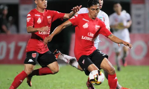 Vòng 18 V-League 2017: Long An dứt mạch thua, Top đầu rủ nhau cùng lùi