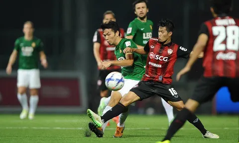 V-League và gã hàng xóm ồn ào…