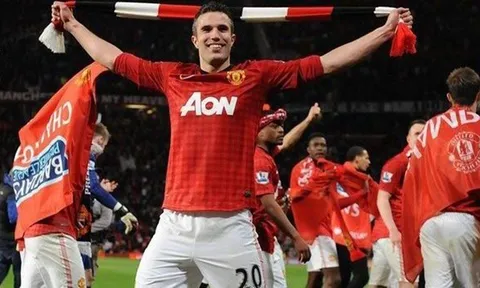 3 khoảnh khắc định mệnh trong sự nghiệp của Robin Van Persie: Cảm ơn Manchester United