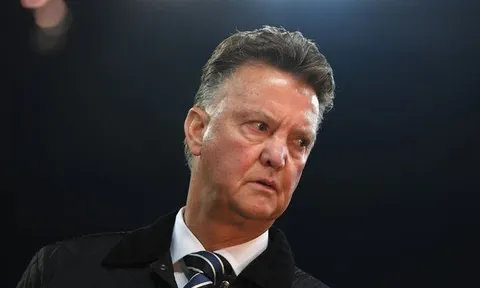 Van Gaal tức điên vì lời 'xúi dại' dành cho Liverpool