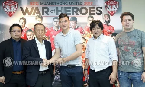 Lãnh đạo Muangthong chào đón Đặng Văn Lâm ở Thái Lan
