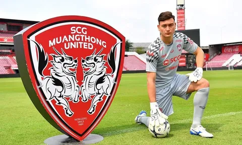 Văn Lâm cực ngầu ra mắt Muangthong United, nhận lương kỷ lục