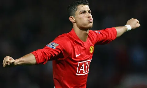 Vào năm 2003, Man Utd đã cướp Ronaldo trước mắt Liverpool thế nào?